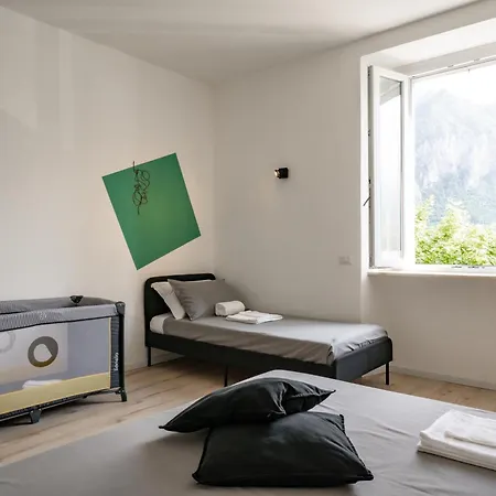 Renzo & Lucia Living *