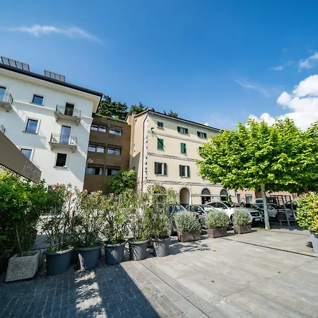 Renzo & Lucia Living * Malgrate