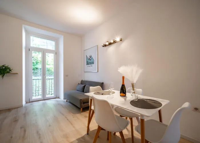 Renzo & Lucia Living *