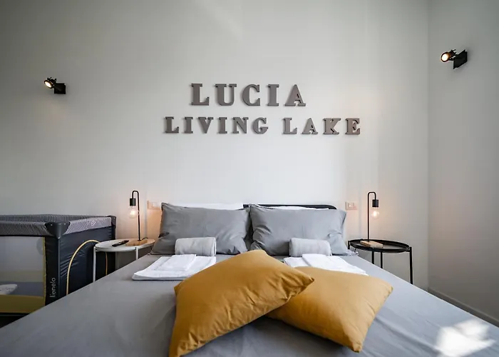 Renzo & Lucia Living Apartman