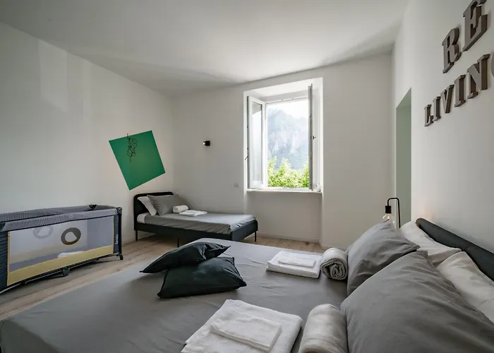 Renzo & Lucia Living Apartman Malgrate