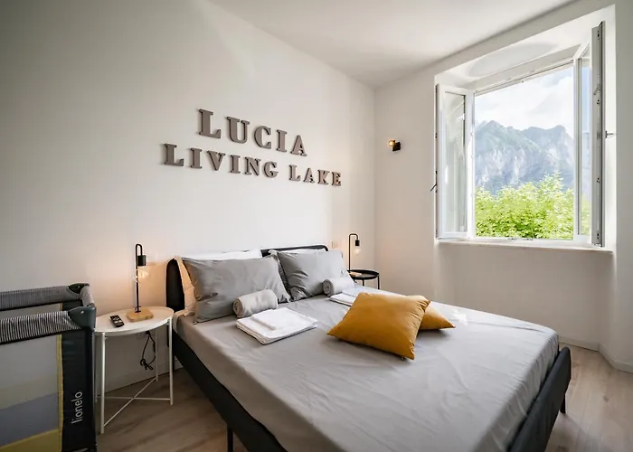 Renzo & Lucia Living