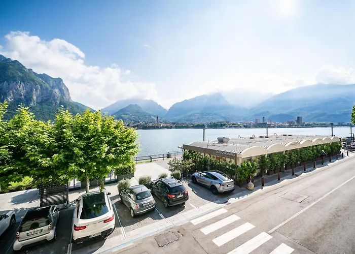 Renzo & Lucia Living Apartman