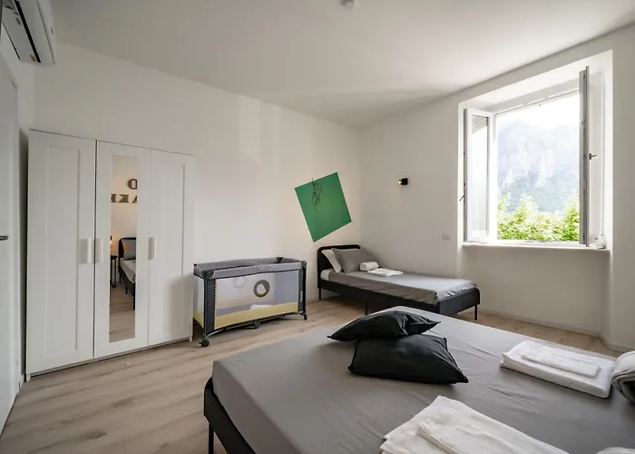 Renzo & Lucia Living Apartman