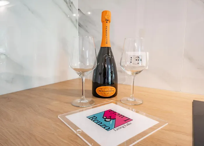 Renzo & Lucia Living