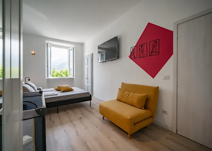 Renzo & Lucia Living Apartman *