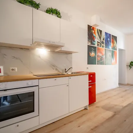 Renzo&lucia Living *