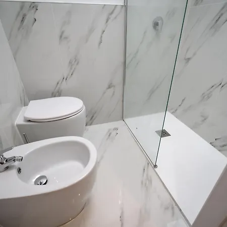 Renzo & Lucia Living Apartament Malgrate