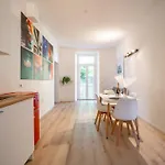 Renzo & Lucia Living Apartamento Malgrate