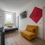 Renzo & Lucia Living Apartamento *